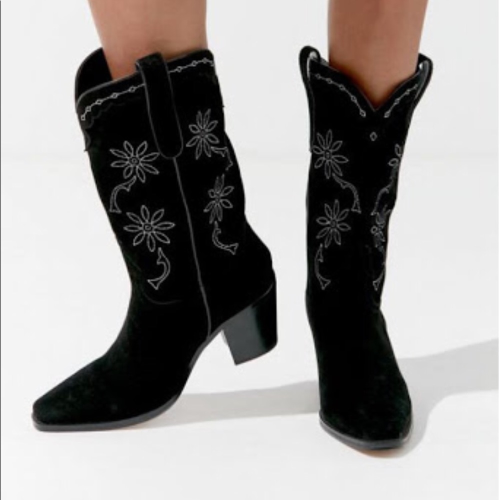 UO Womens Size 8 Black Suede Cowboy Boot
